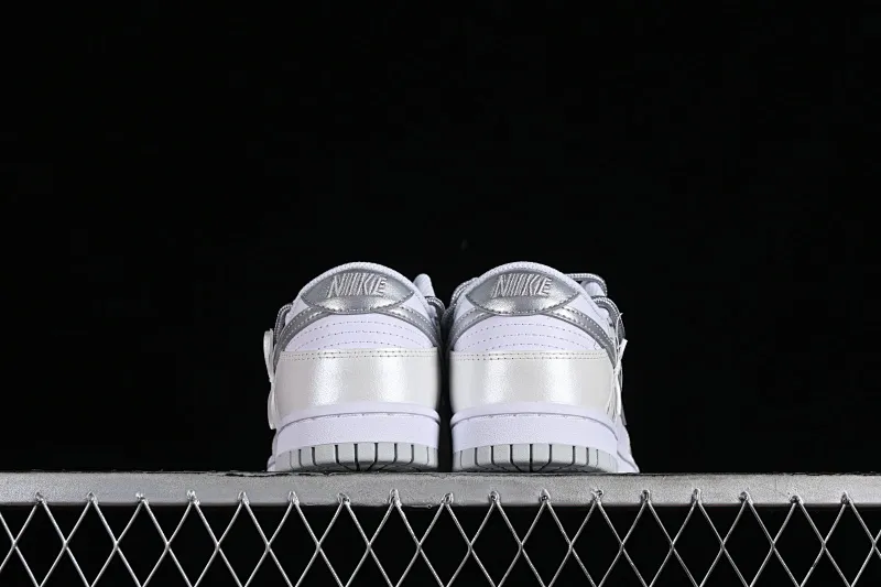 All Categories Nk SB Dunk Series Nk SB Dunk Low Low-top sneakers Nk Dunk Low Fresh silver ballet lace strap SB strap low-top casual sneakers DH9765-102